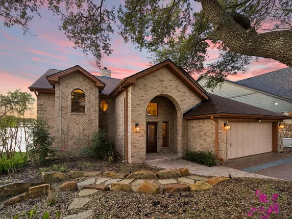 4110 Windswept Dr, Montgomery, TX 77356