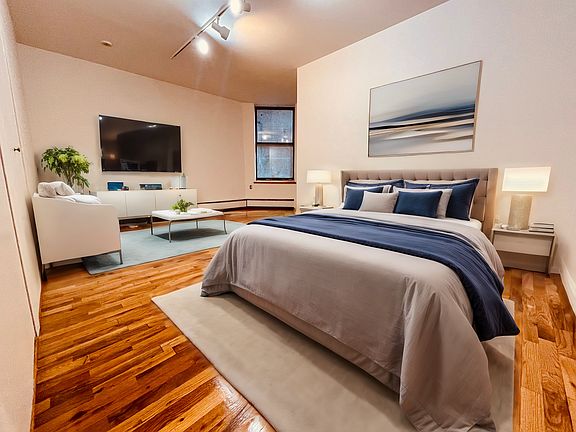 4th image of 446 W 47th St APT 2B