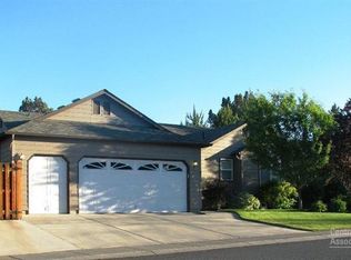 4270 SW Ben Hogan Dr, Redmond, OR 97756