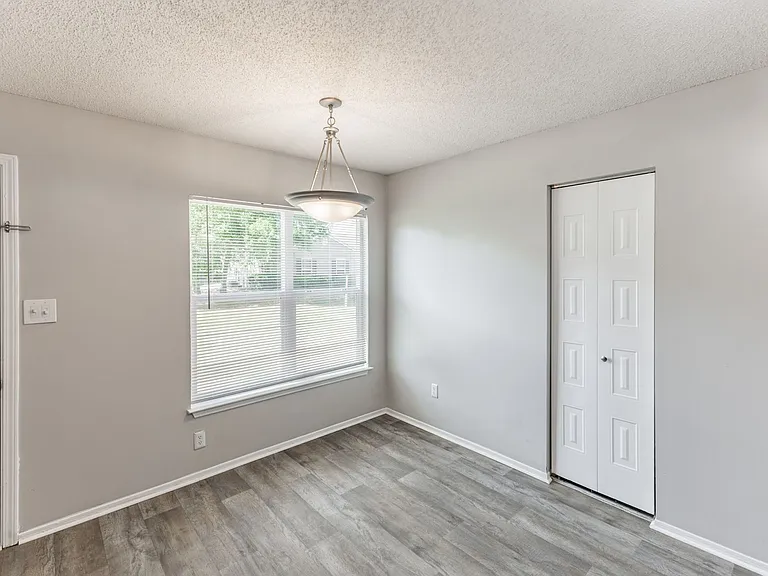 Madison Pines — Photo 32