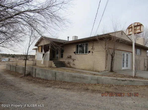 16 Road 3542, Flora Vista, NM 87415