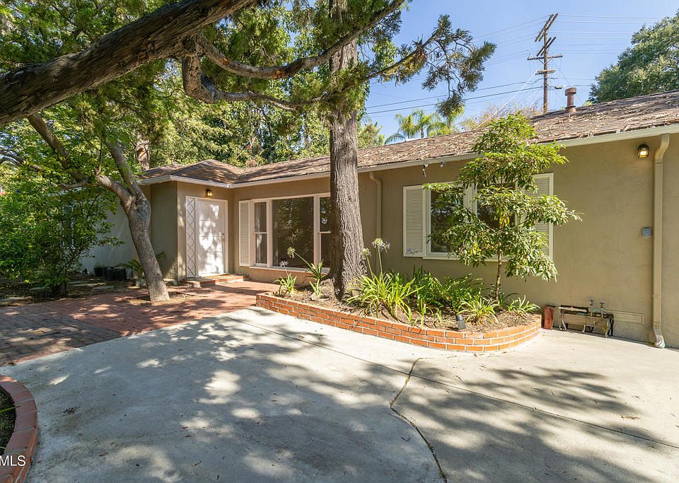 1st image of 1425 Brixton Rd