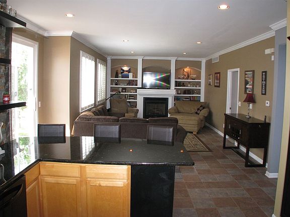 5th image of 4601 Hilltop Dr