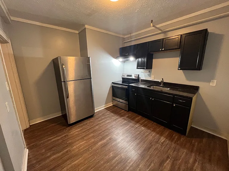 159 Elm St — Photo 1