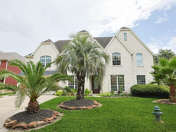 2nd image of 6423 Oakmont Creek Dr