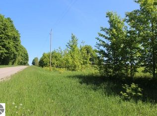 N Jacobson Rd, Northport, MI 49670