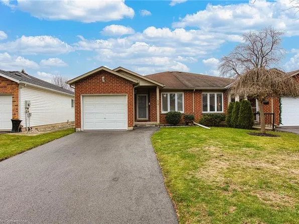 14 Saddler St, Pelham, ON L0S 1E4