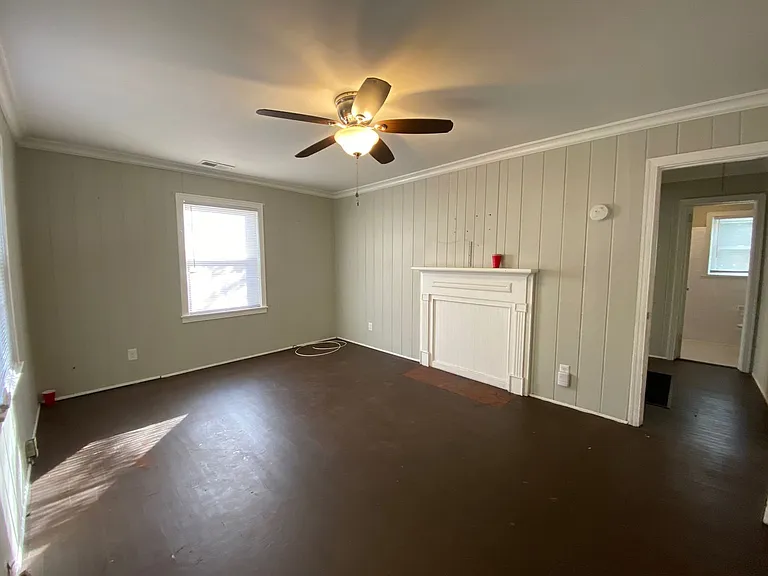 1425 Remount Rd — Photo 5
