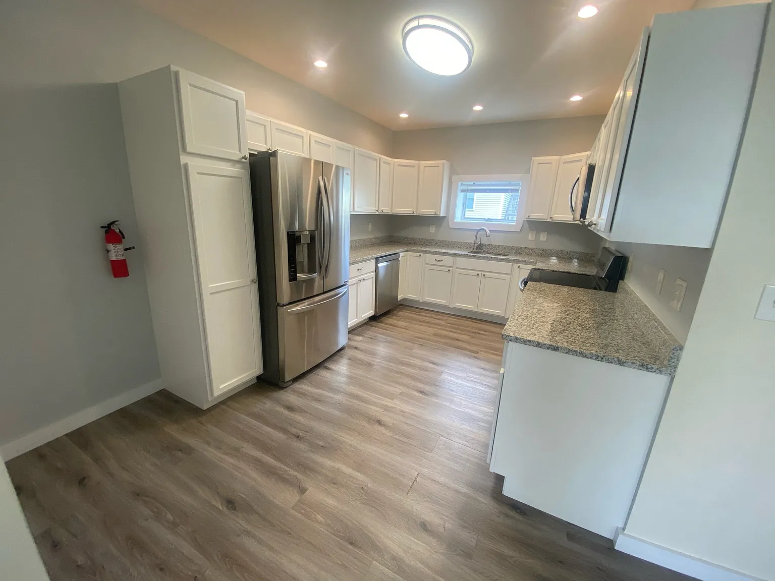 South Main 451 B — Photo 2