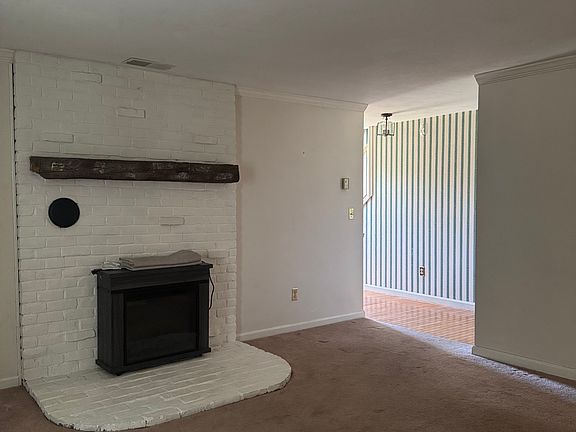 2nd image of 137 Newton Hill Rd