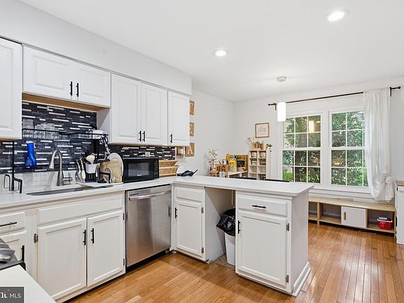 3rd image of 2042 Headlands Cir