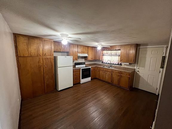 2nd image of 316 E Rosewood Ave #11402822