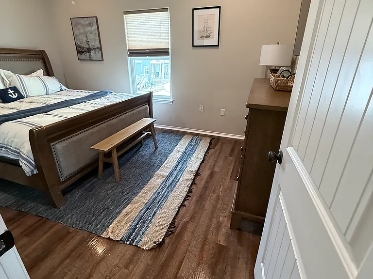 155 S Nautica — Photo 1
