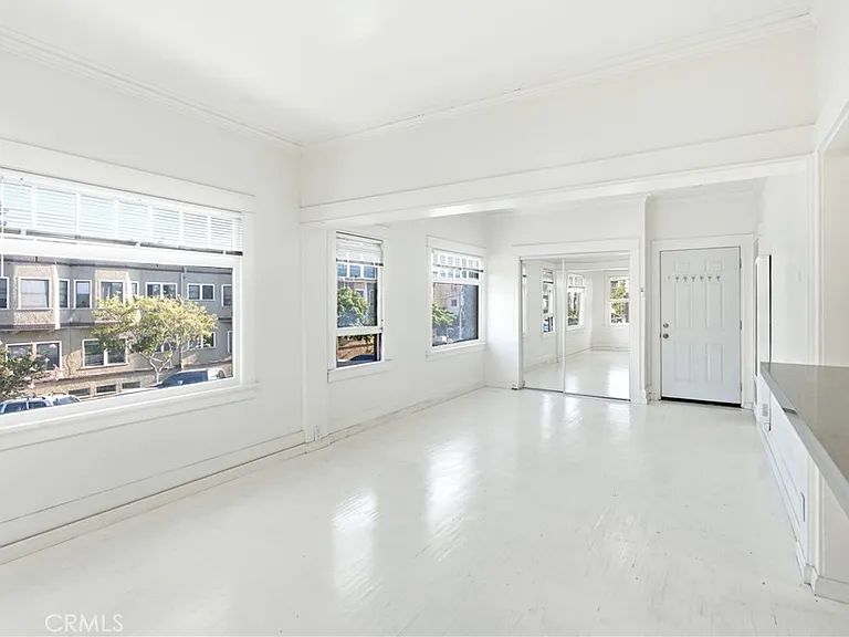 333 W 4th St #13 — Photo 2