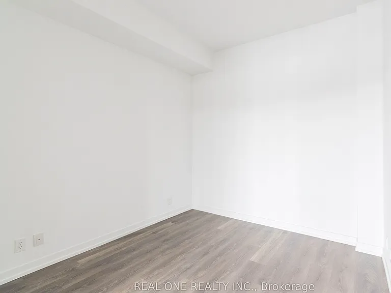 2020 Bathurst St #722 — Photo 22