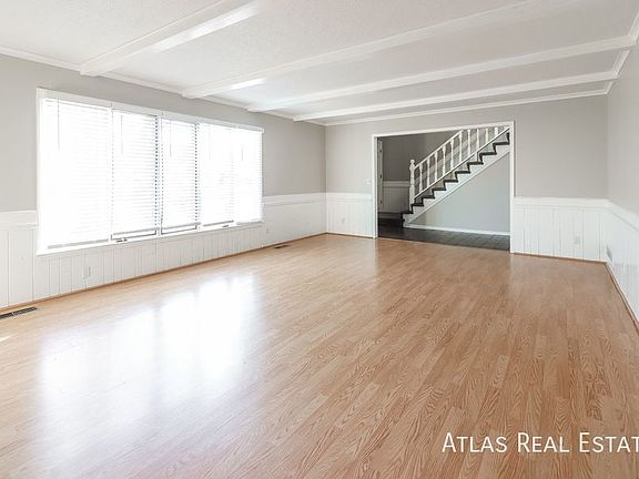 3rd image of 16644 W 146th Ter