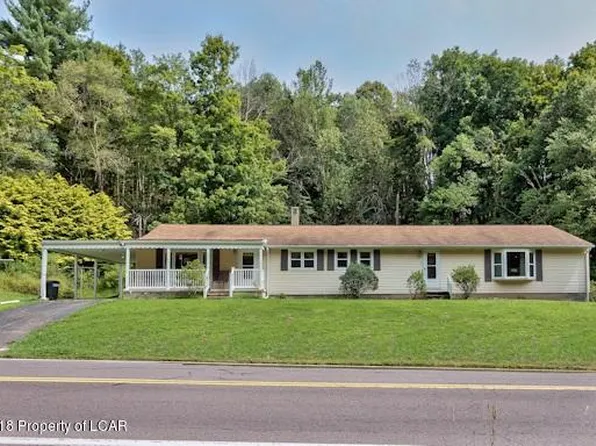 2205 W 8th St, Dallas, PA 18612