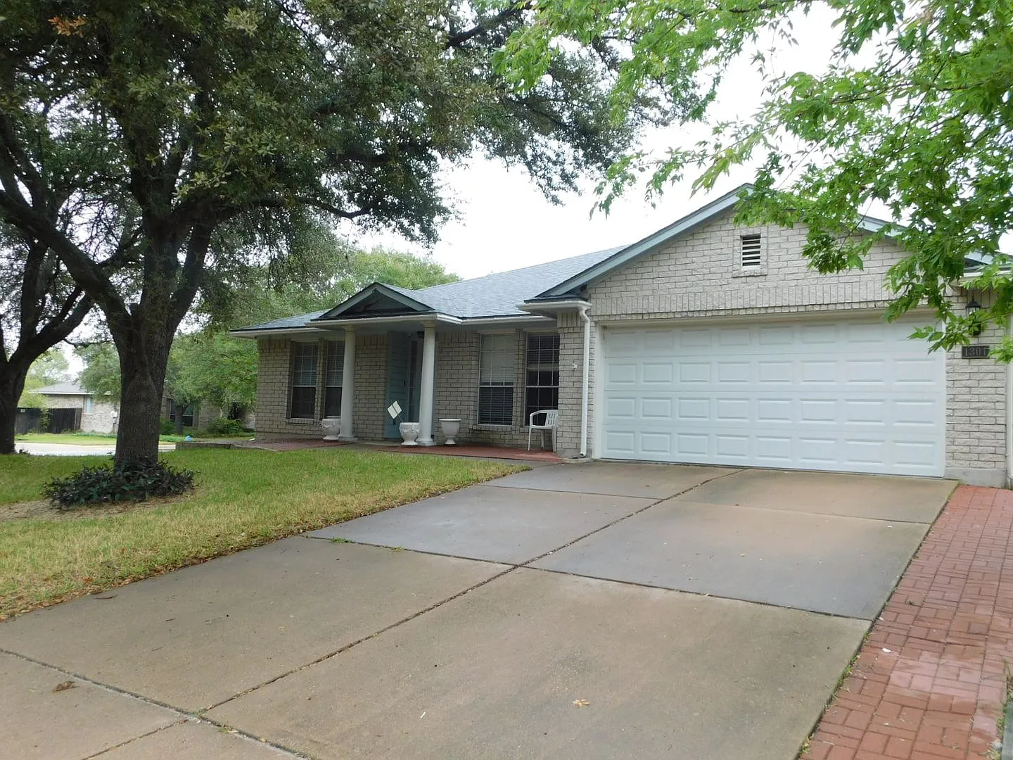 Round Rock home for lease — Photo 1