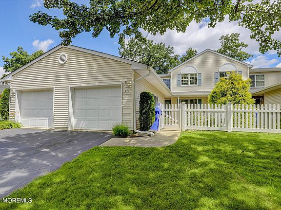2nd image of 43 Cherrywood Circle #143