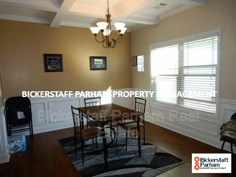 4 bed, 2.0 bath, 2171 sqft, $1,895 — Photo 4