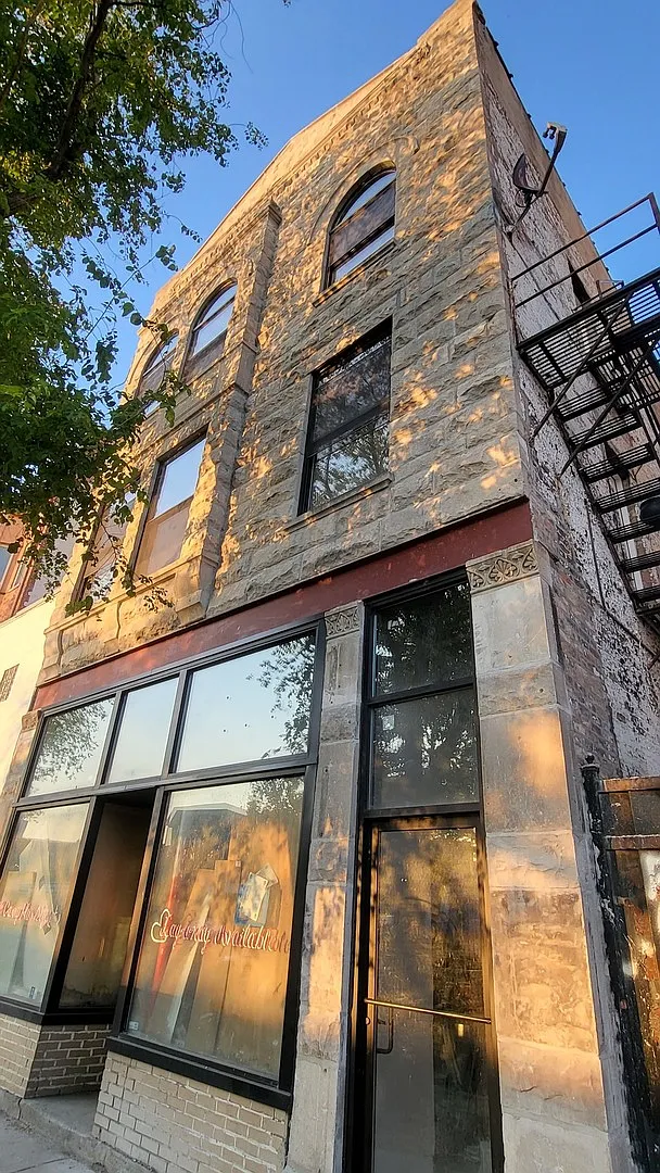 Studio, 400 sqft, $1,525 — Photo 1