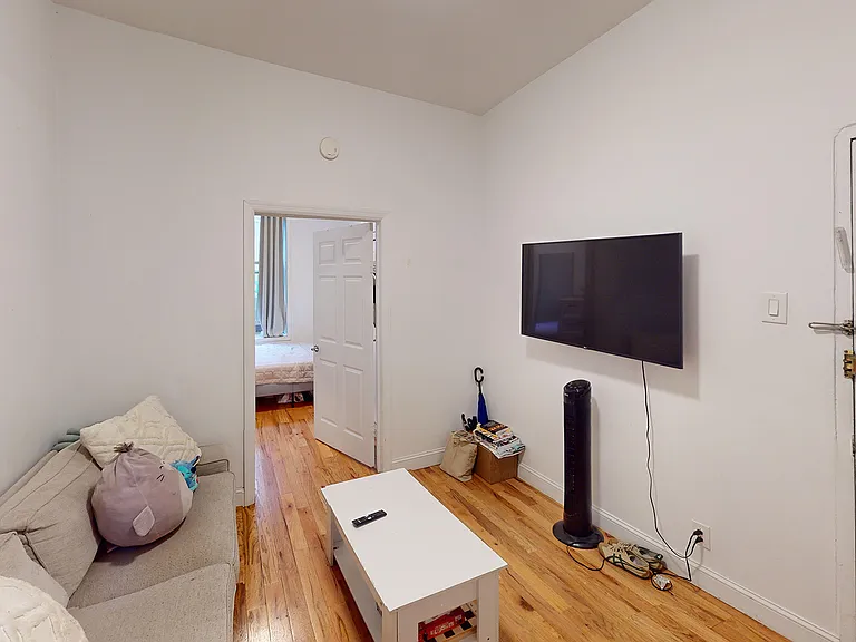 221 E 83rd St #1E — Photo 13