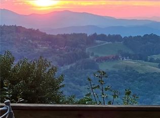 301 Pinnacle Ridge Rd, Banner Elk, NC 28604