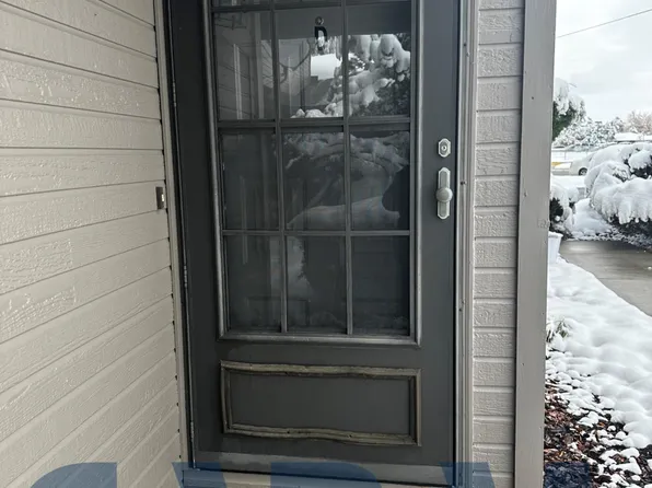 1190 Pine St APT D, Hamilton, MT 59840