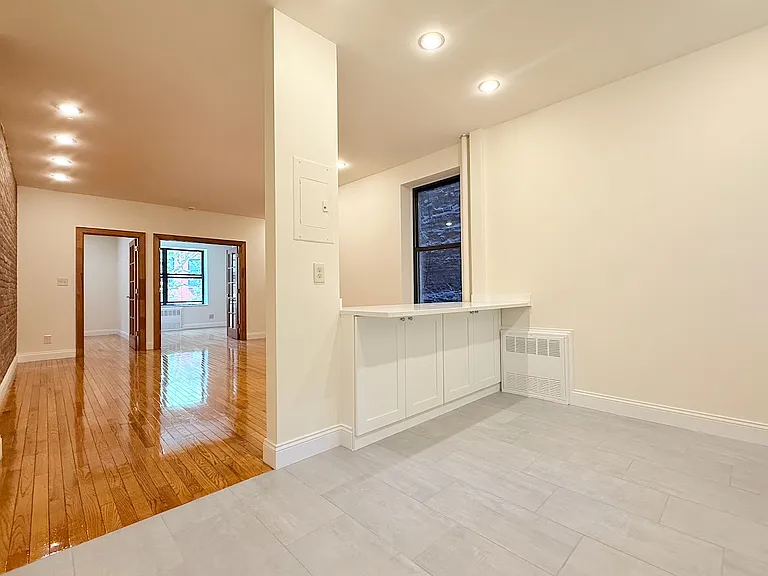 437 W 44th St #2FW — Photo 1