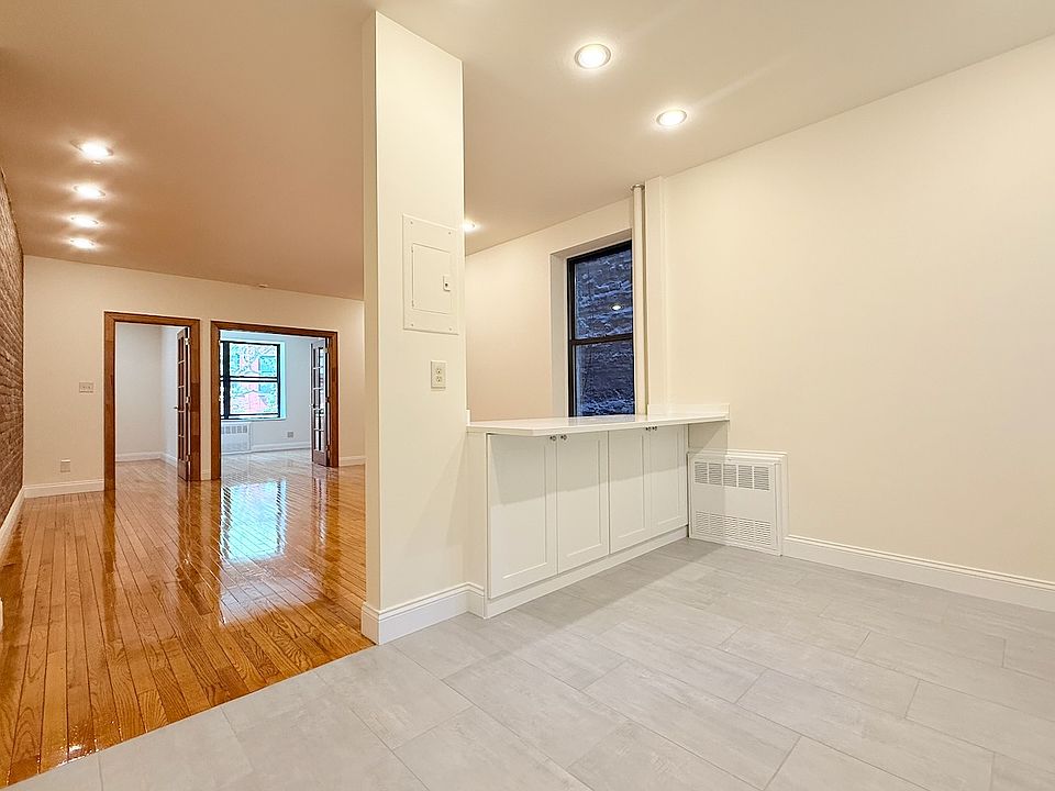 1st image of 437 W 44th St Unit 2FW