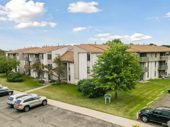 32013 W Twelve Mile Rd Unit 306, Farmington, MI 48334