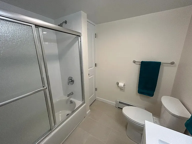 90 Havemeyer Ln #2 — Photo 6