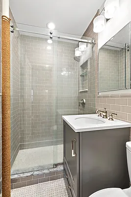 Rented by Compass | media 19