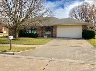 1442 E Dunkirk St, Springfield, MO 65804