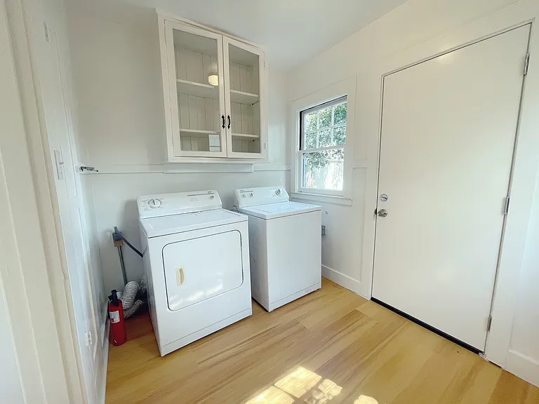2351 Ramona St — Photo 12