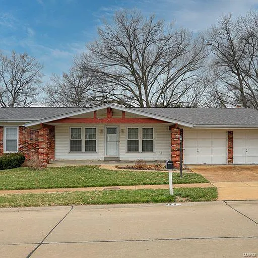 4859 Langtree Dr photo 1