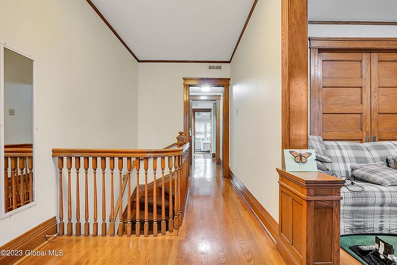 4th image of 647 Western Avenue