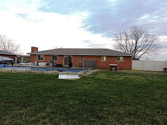 3rd image of 10321 Fiebiger Dr