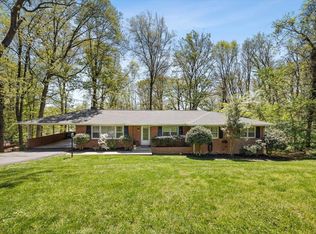 323 Rainbow Dr, Staunton, VA 24401
