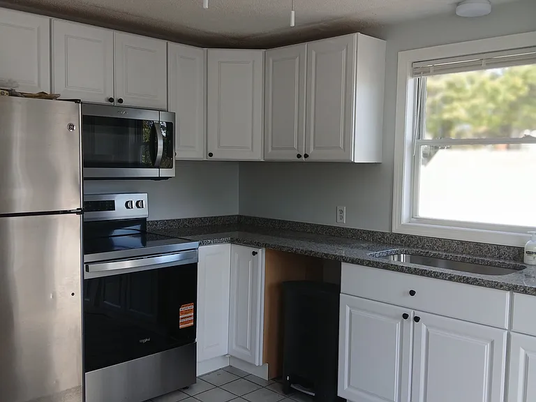 173 Lyman St — Photo 10