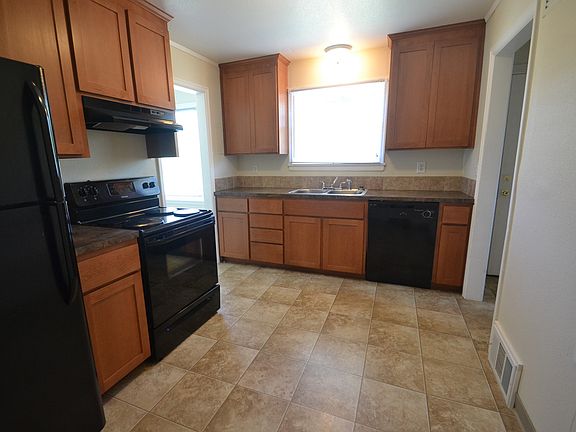 4th image of 1330 E 52nd St