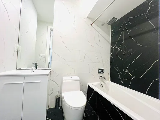 Rented by EXR | media 8