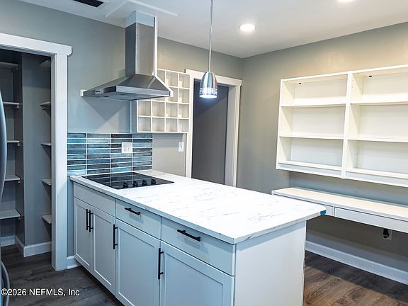 2nd image of 2085 MILLS Road