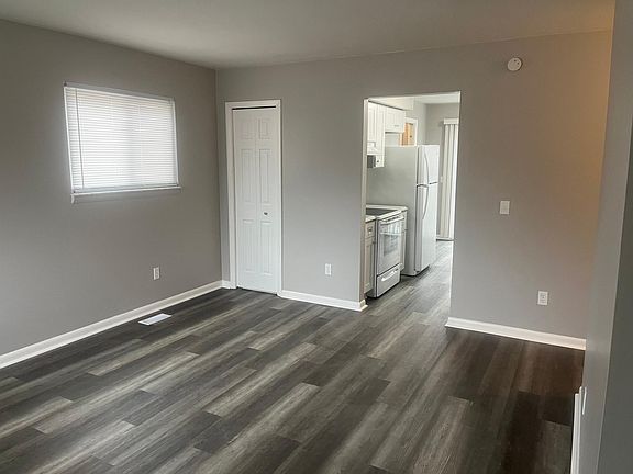 3rd image of 2910 Averill Dr