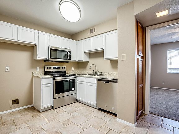 4th image of 19820 N 13th Ave Unit 274