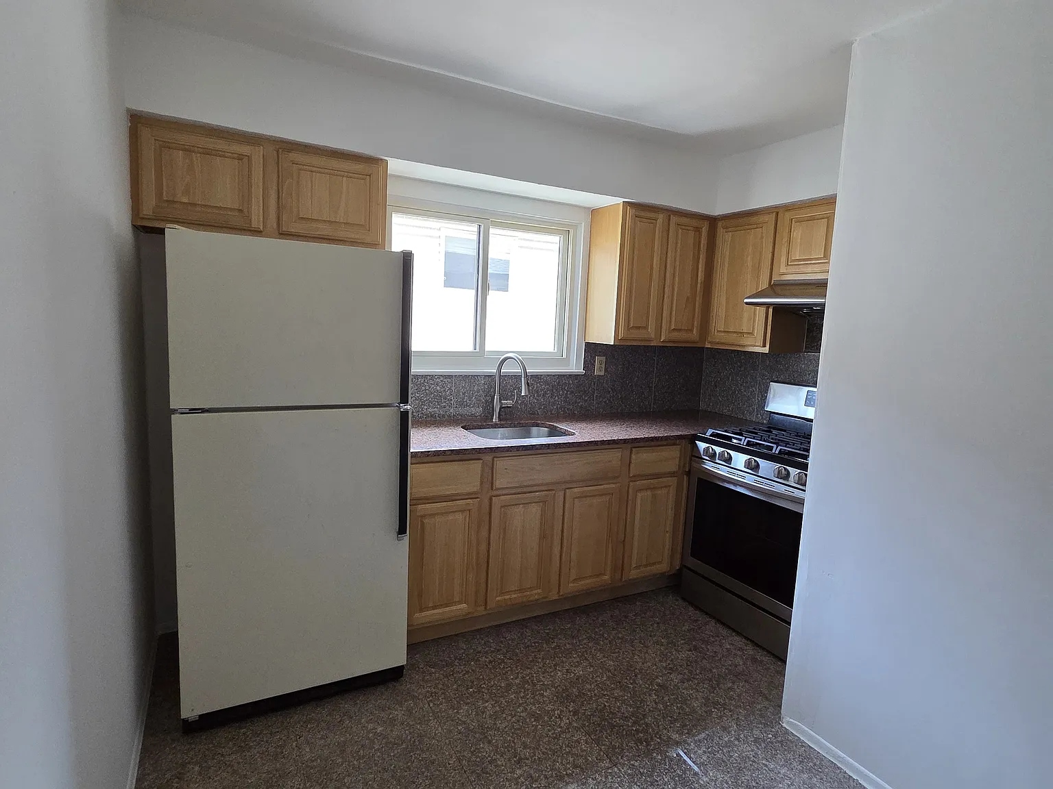1 bed, 500 sqft, $1,700 — Photo 4