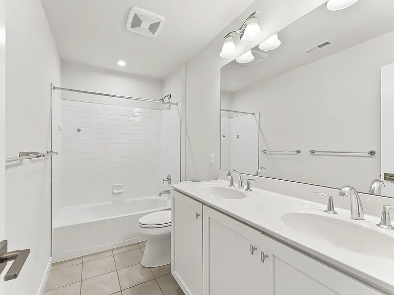 178 Kennedy Dr — Photo 20
