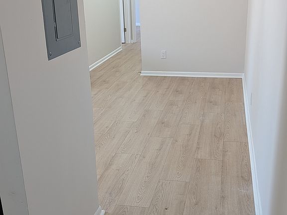3rd image of 6431 Richmond Hwy Suite 201