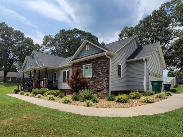 105 Big Lick Rd, Stanfield, NC 28163