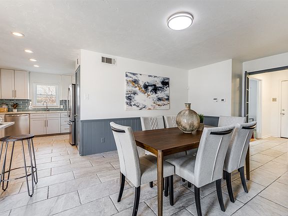 4th image of 8024 Hunnicut Rd